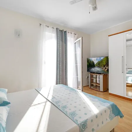 1 Bedroom Gorgeous In Šibenik