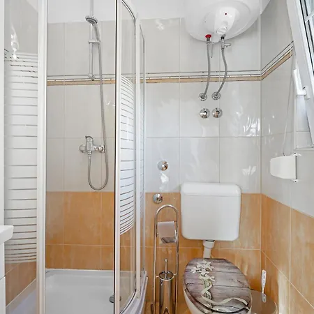Apartment 1 Bedroom Gorgeous In