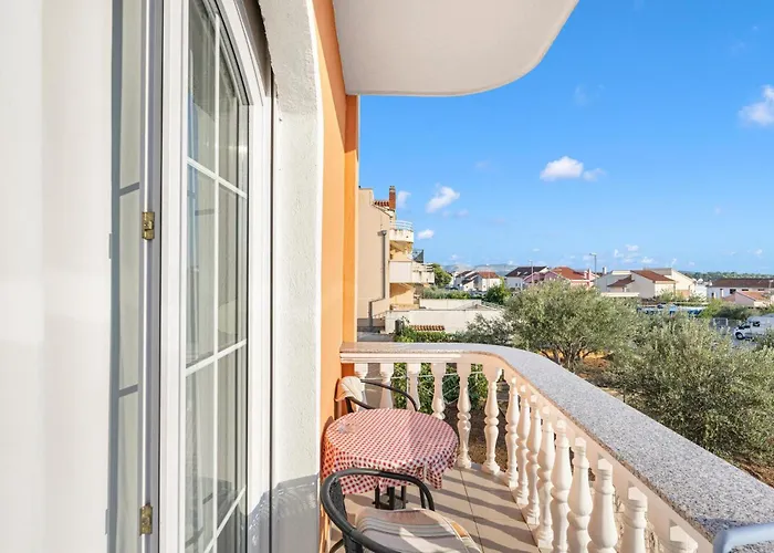 1 Bedroom Gorgeous In *